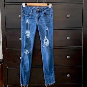 American Eagle low rise ripped jegging